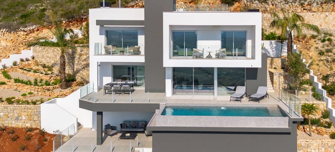 Villa Indigo, volumetric and minimalist design on Cumbre del Sol